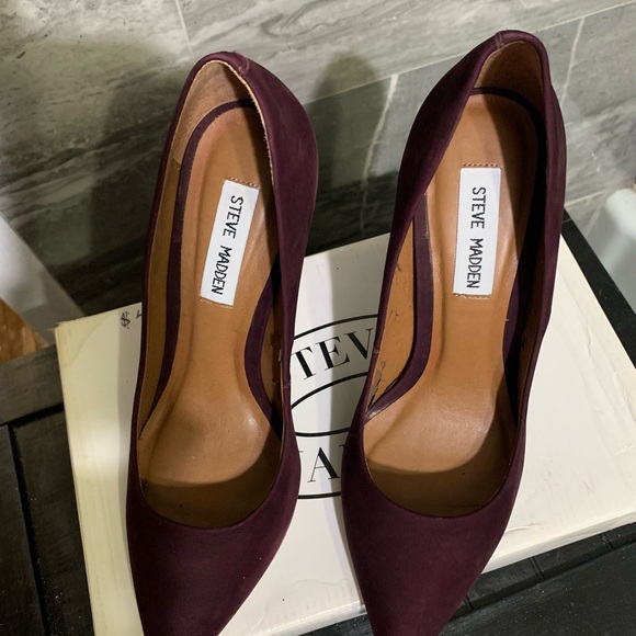 Steve Madden Women's Plum Heel (minor peeling inside not ever worn tried on only - Picture 2 of 5